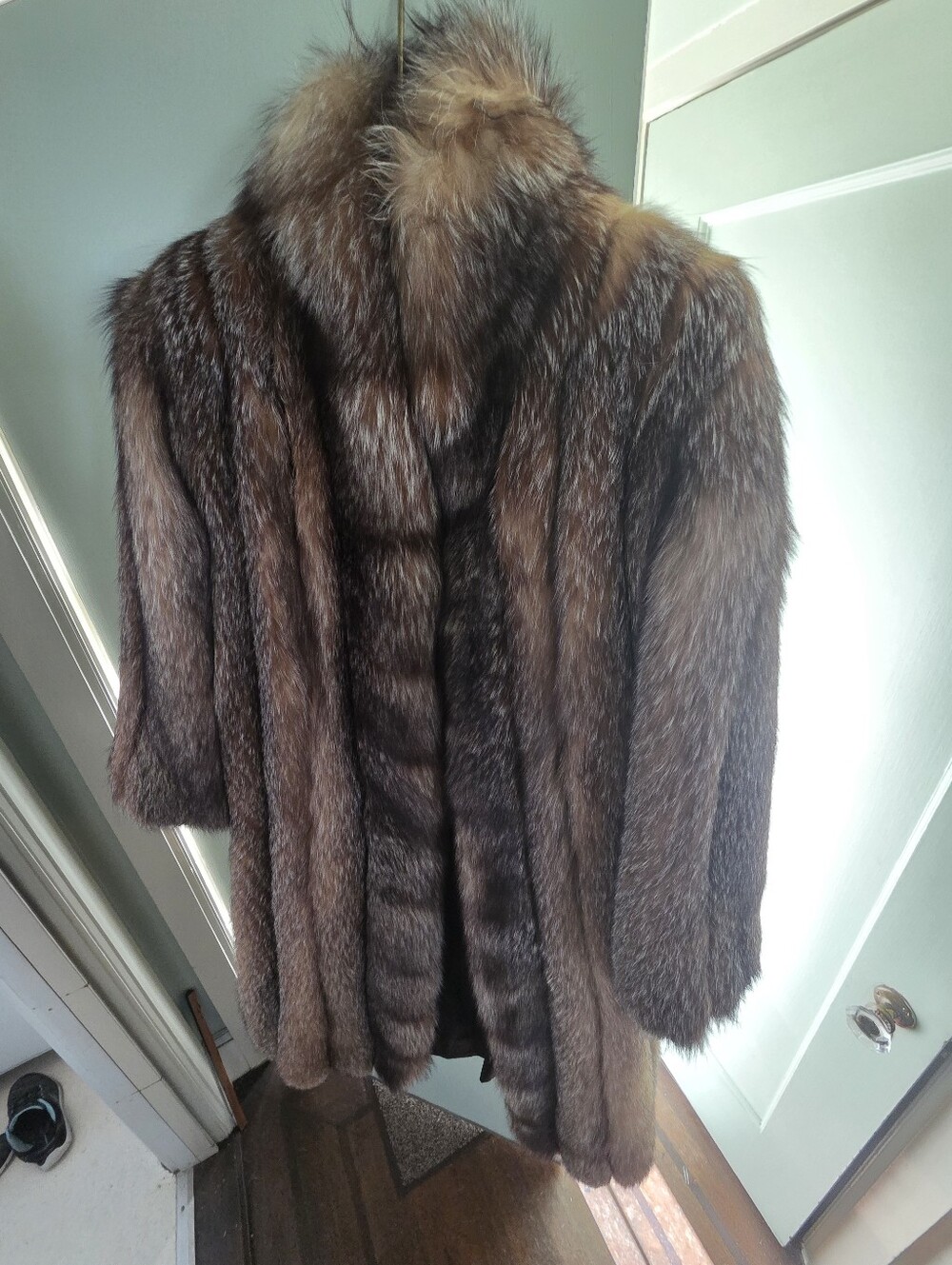 Vintage Full-Length Fox Fur Coat - Picture 7 of 10